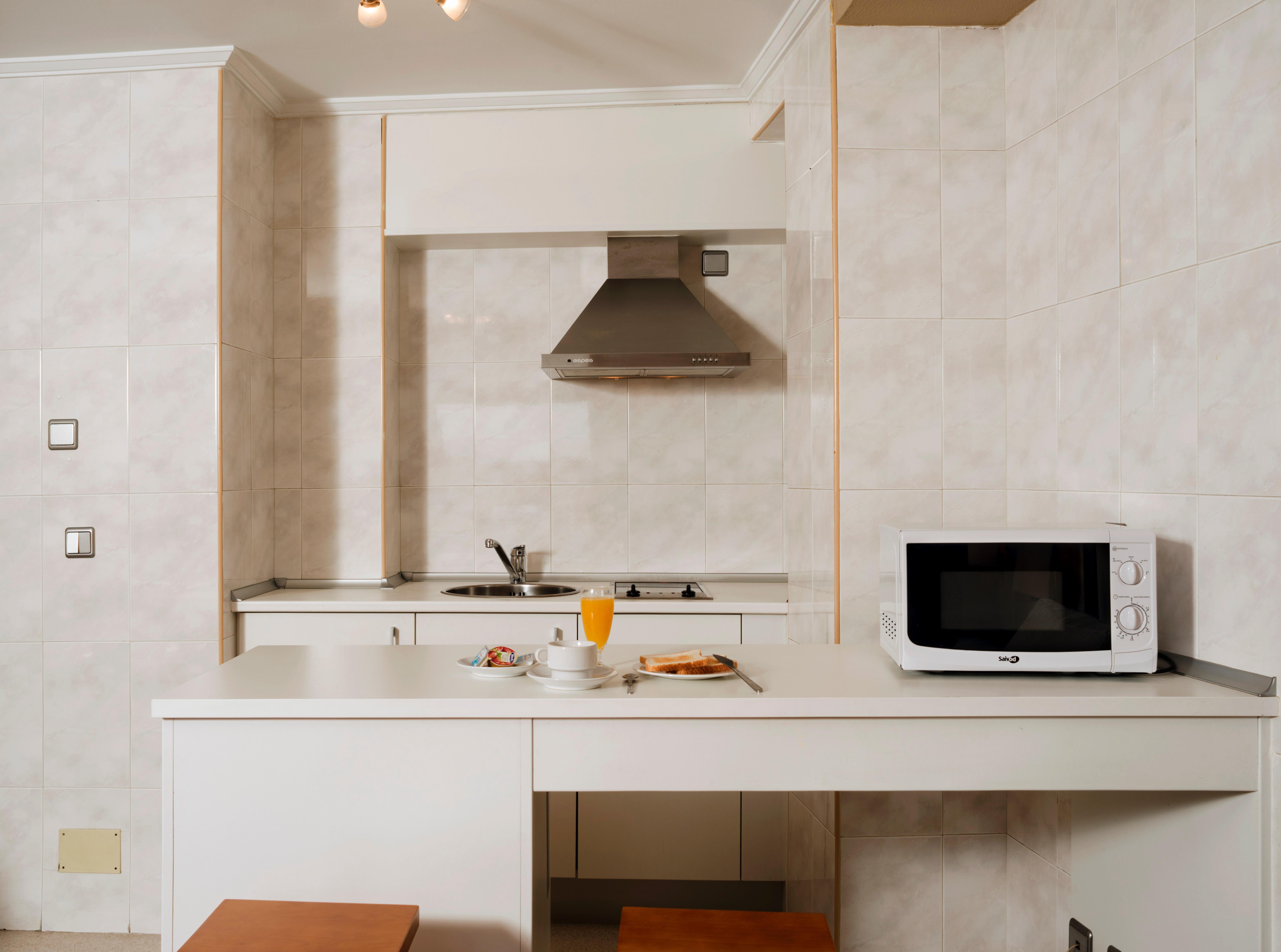 א-קורוניה Apartamentos Portazgo מראה חיצוני תמונה