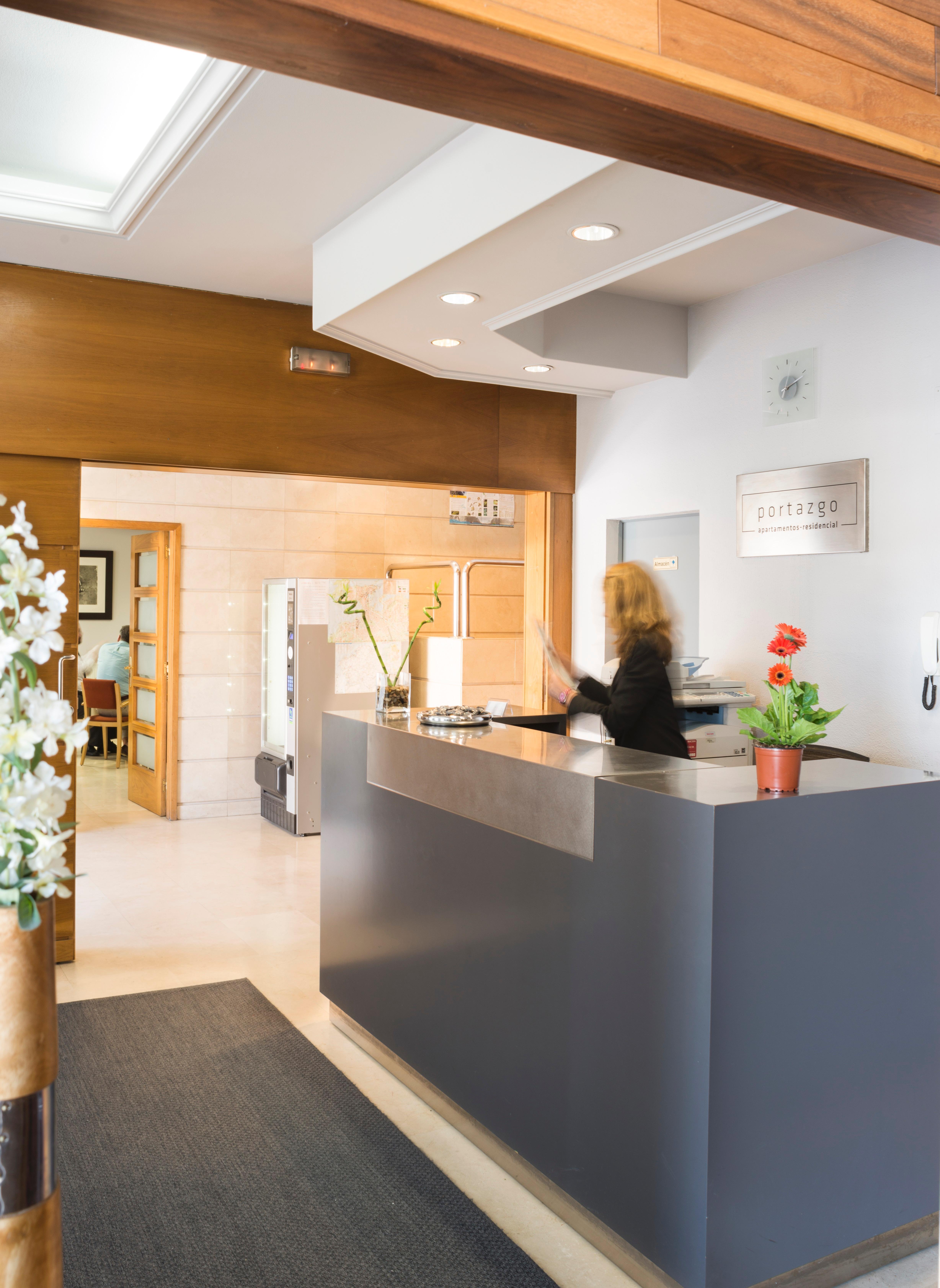 א-קורוניה Apartamentos Portazgo מראה חיצוני תמונה